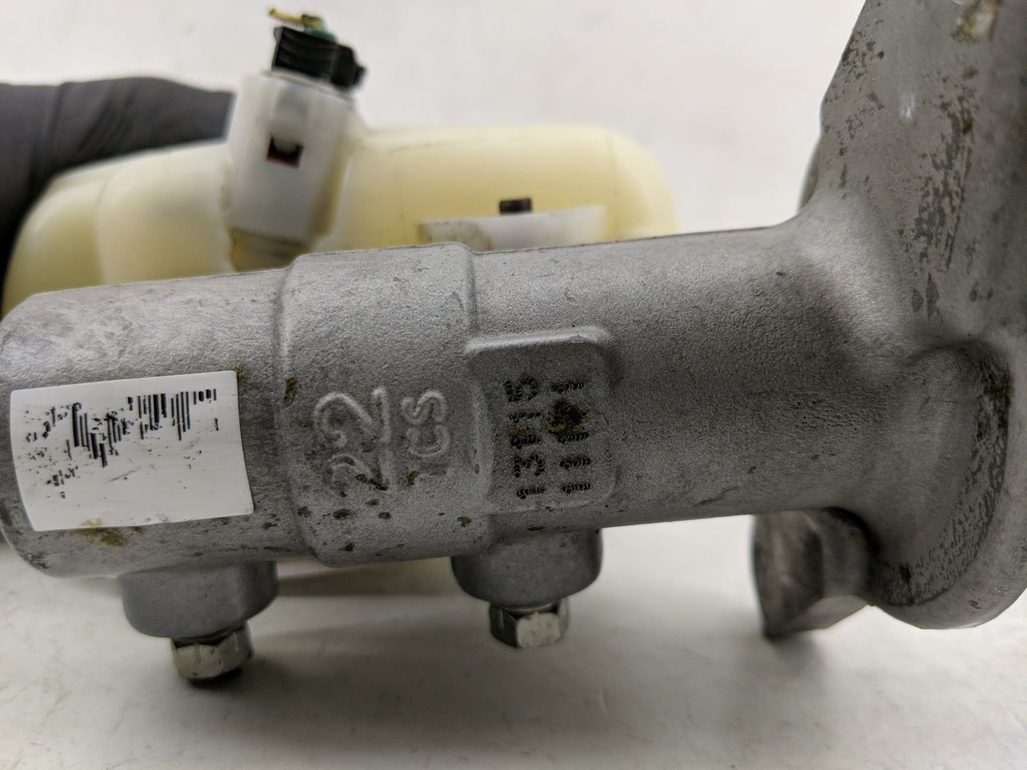 2006-2018 Toyota Rav4 Brake Master Cylinder - Oemusedautoparts1.com
