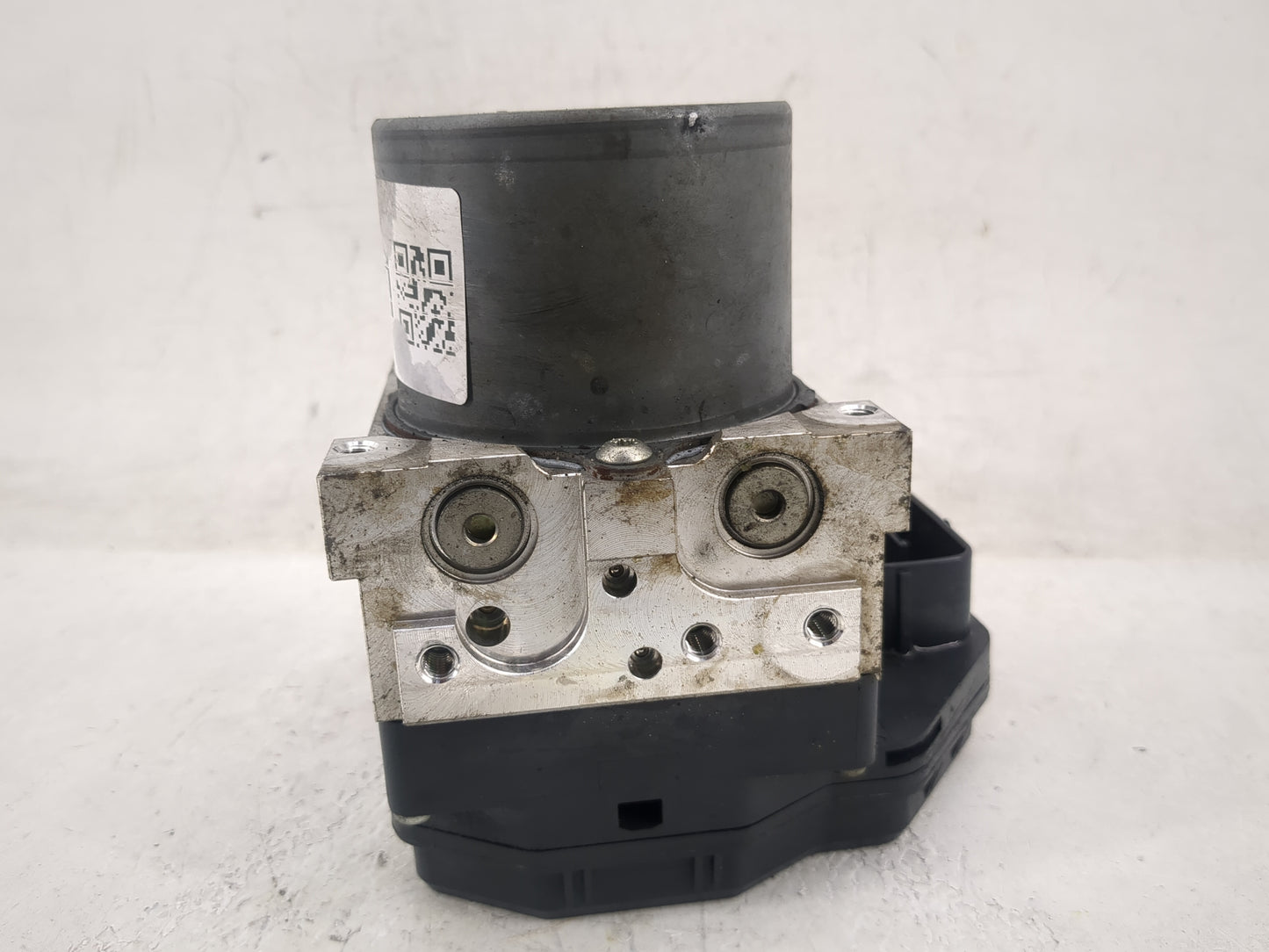 2015 Toyota Rav4 ABS Pump Control Module Replacement Fits OEM Used Auto Parts - Oemusedautoparts1.com