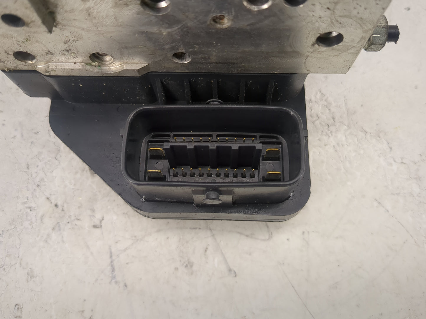 2015 Toyota Rav4 ABS Pump Control Module Replacement Fits OEM Used Auto Parts - Oemusedautoparts1.com