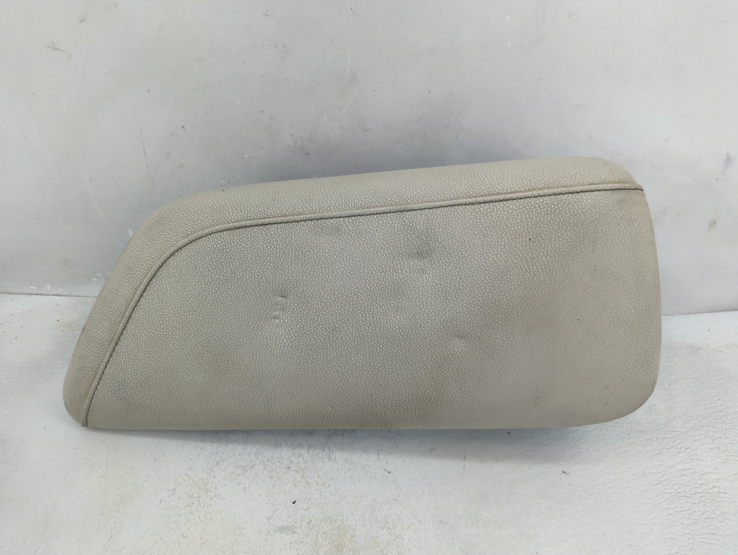 2015 Toyota Rav4 Center Console Armrest Cover Lid Fits OEM Used Auto Parts - Oemusedautoparts1.com