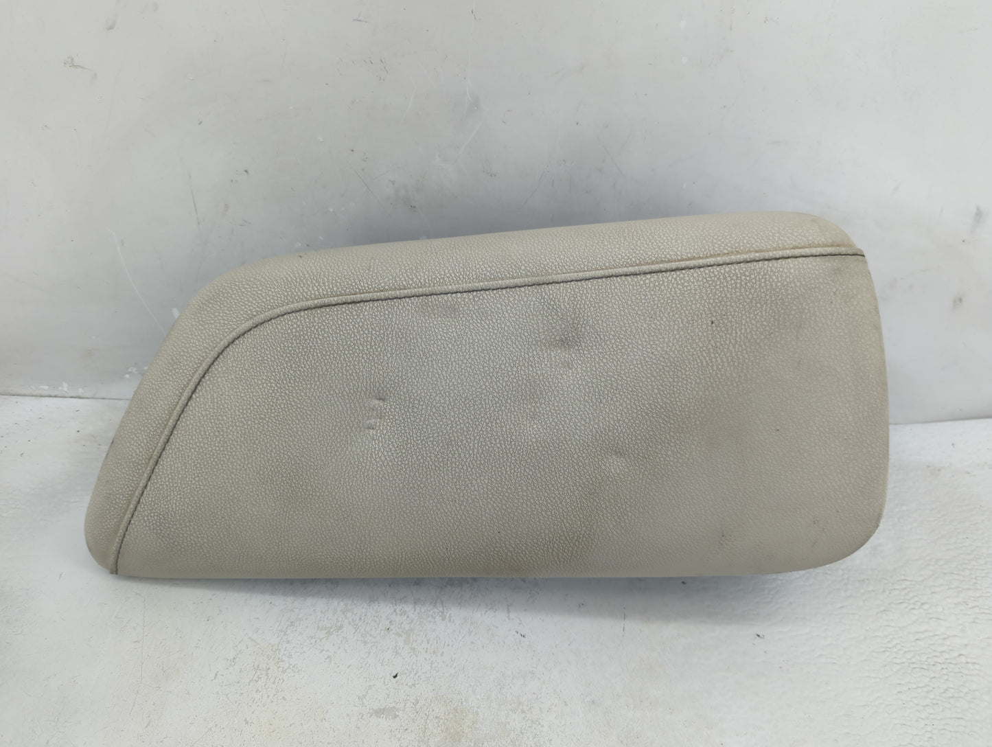 2015 Toyota Rav4 Center Console Armrest Cover Lid Fits OEM Used Auto Parts - Oemusedautoparts1.com