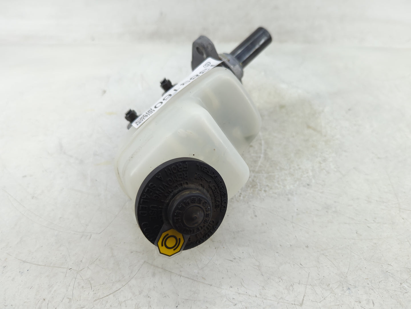 2013-2018 Toyota Rav4 Brake Master Cylinder - Oemusedautoparts1.com