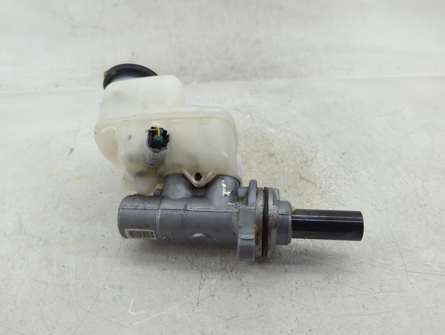 2013-2018 Toyota Rav4 Brake Master Cylinder - Oemusedautoparts1.com
