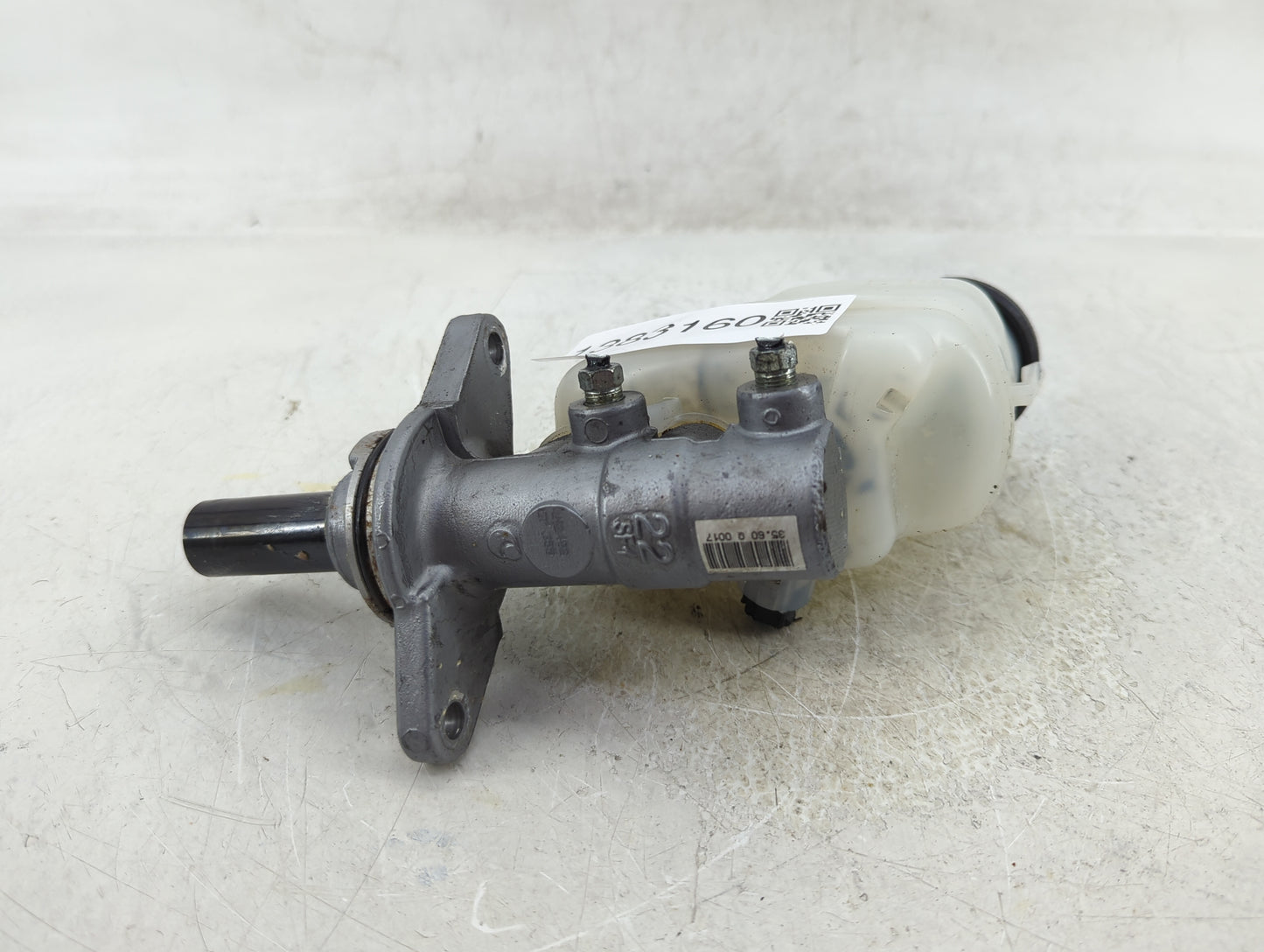 2013-2018 Toyota Rav4 Brake Master Cylinder - Oemusedautoparts1.com