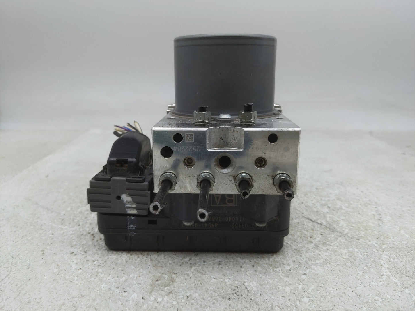 2015 Toyota Rav4 ABS Pump Control Module Replacement P/N:116040-36870 89541-0R052, 44540-0R132 Fits OEM Used Auto Parts - Oe