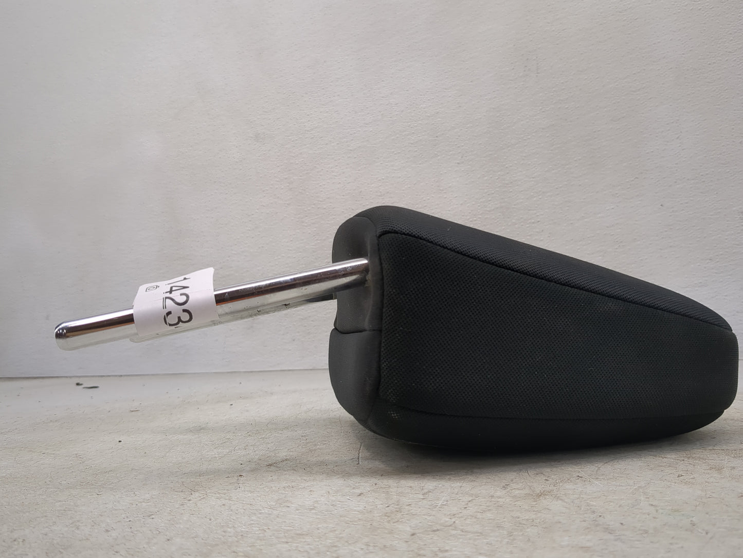 2013-2018 Toyota Rav4 Headrest Head Rest Front Driver Passenger Seat - Oemusedautoparts1.com