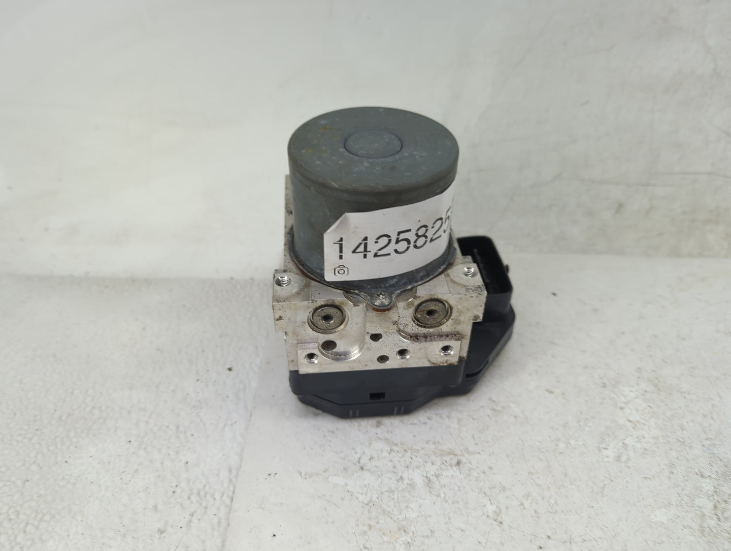 2015 Toyota Rav4 ABS Pump Control Module Replacement P/N:116040-36880 89541-0R062, 44540-0R142 Fits OEM Used Auto Parts - Oe