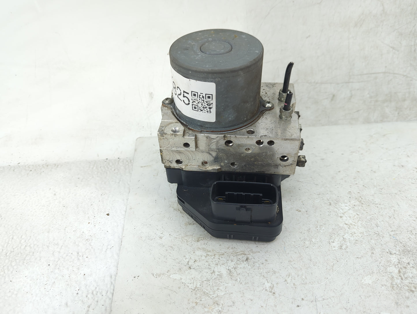 2015 Toyota Rav4 ABS Pump Control Module Replacement P/N:116040-36880 89541-0R062, 44540-0R142 Fits OEM Used Auto Parts - Oe