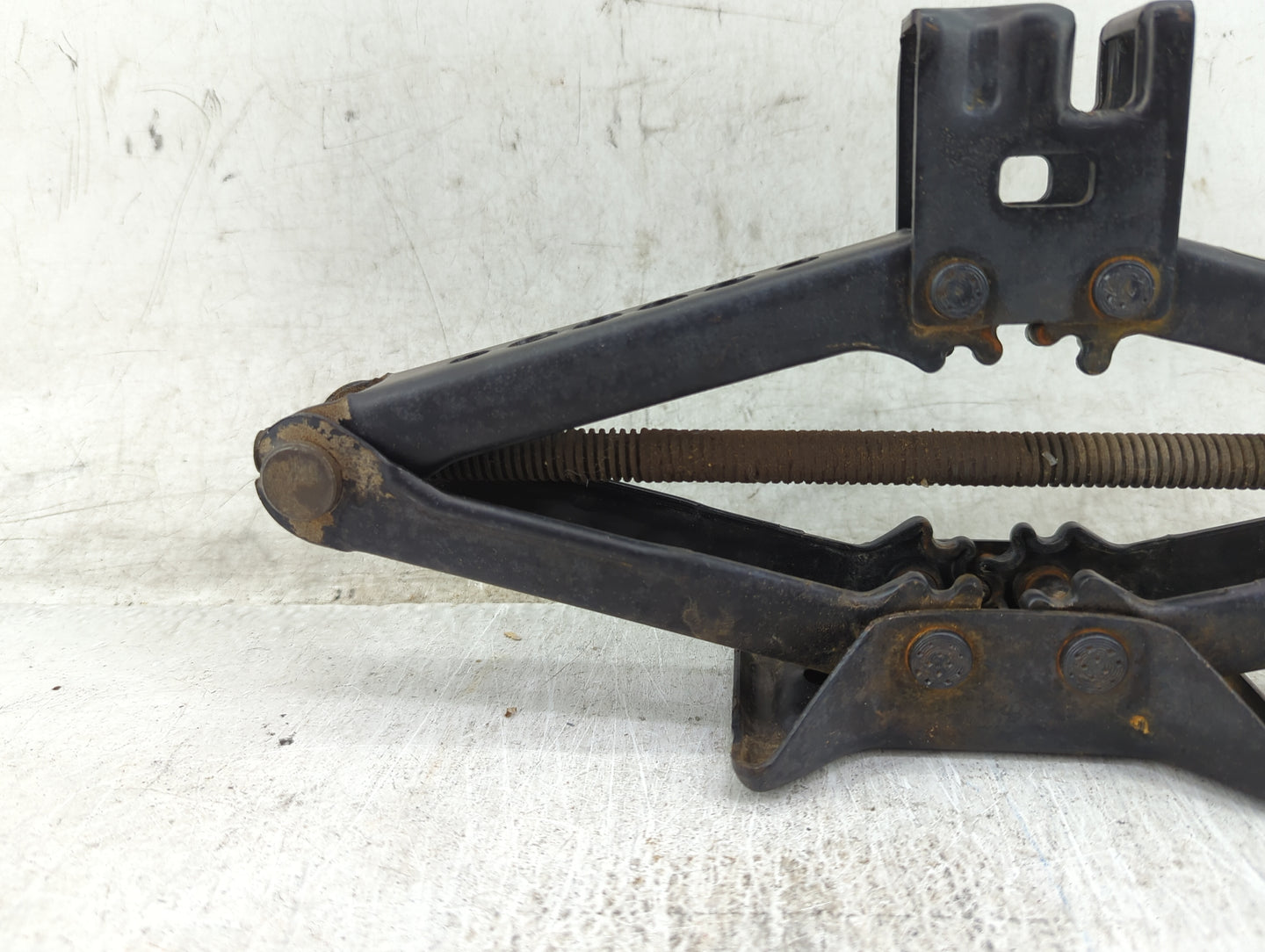 2015 Toyota Rav4 Spare Scissor Car Jack 1429254 - Oemusedautoparts1.com