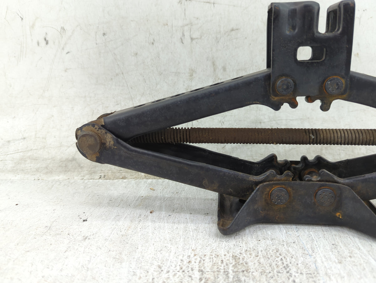 2015 Toyota Rav4 Spare Scissor Car Jack 1429254 - Oemusedautoparts1.com