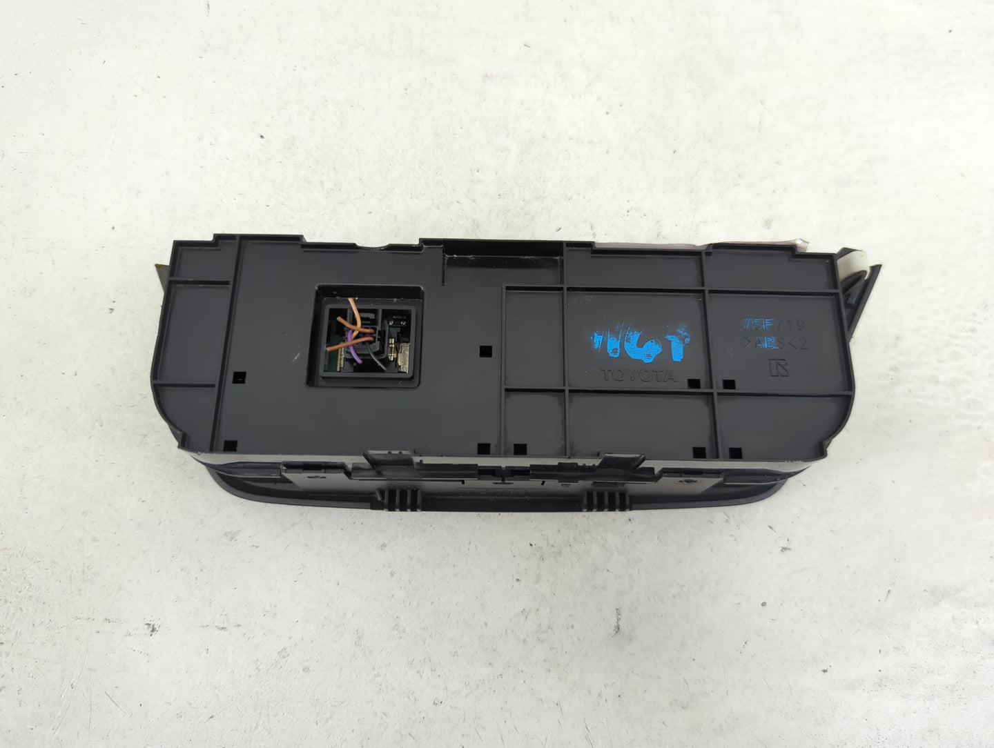 2013-2015 Toyota Rav4 Climate Control Module Temperature AC/Heater Replacement P/N:55900-0R030 Fits Fits 2013 2014 2015 OEM 