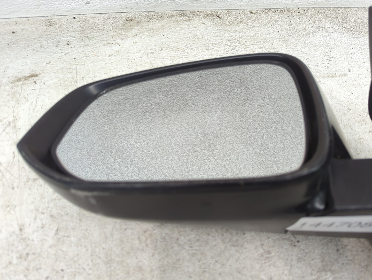 2015 Toyota Rav4 Driver Side View Mirror - Left Door Mirror OEM Used - Oemusedautoparts1.com