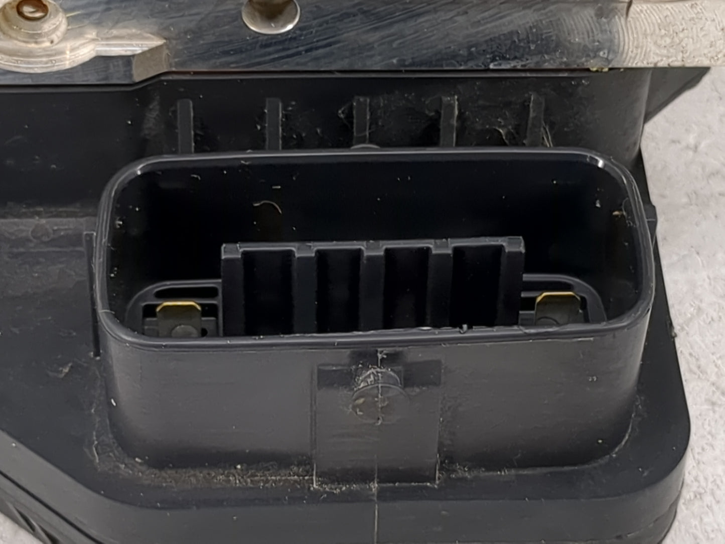 2015 Toyota Rav4 ABS Pump Control Module Replacement P/N:44540-0R142 89541-0R062, 116040-36880 Fits OEM Used Auto Parts - Oe