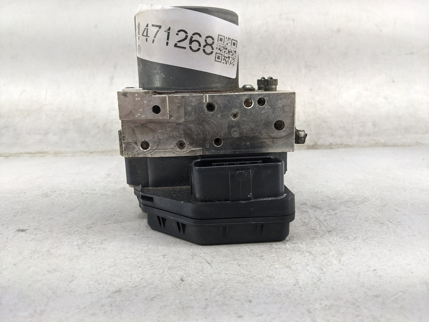2015 Toyota Rav4 ABS Pump Control Module Replacement P/N:47541-0R061 070-56880 Fits OEM Used Auto Parts - Oemusedautoparts1.