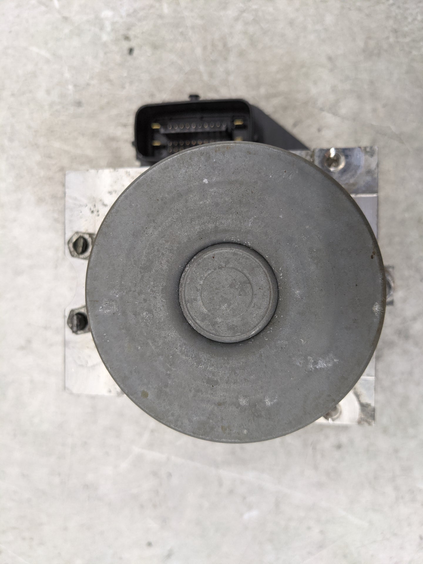 2015 Toyota Rav4 ABS Pump Control Module Replacement P/N:44540-0R142 89541-0R062, 116040-36880 Fits OEM Used Auto Parts - Oe