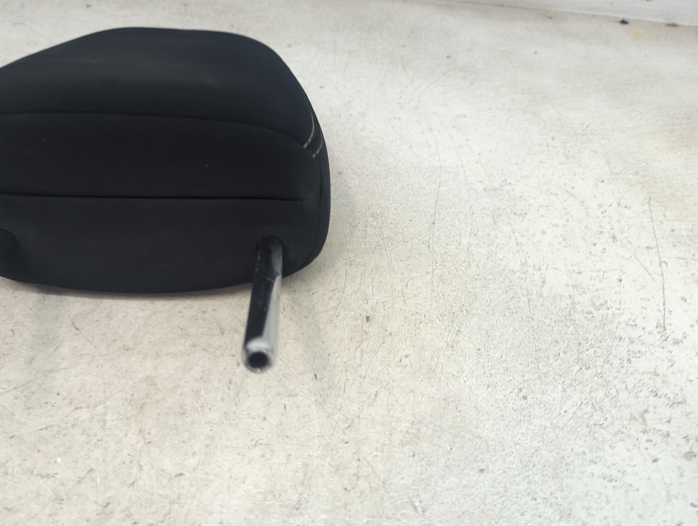 2015 Toyota Rav4 Headrest Head Rest Front Driver Seat Black - Oemusedautoparts1.com