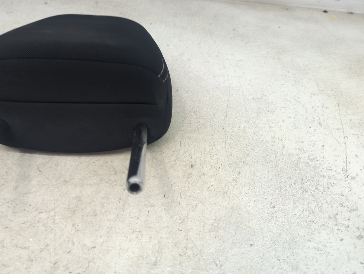 2015 Toyota Rav4 Headrest Head Rest Front Driver Seat Black - Oemusedautoparts1.com