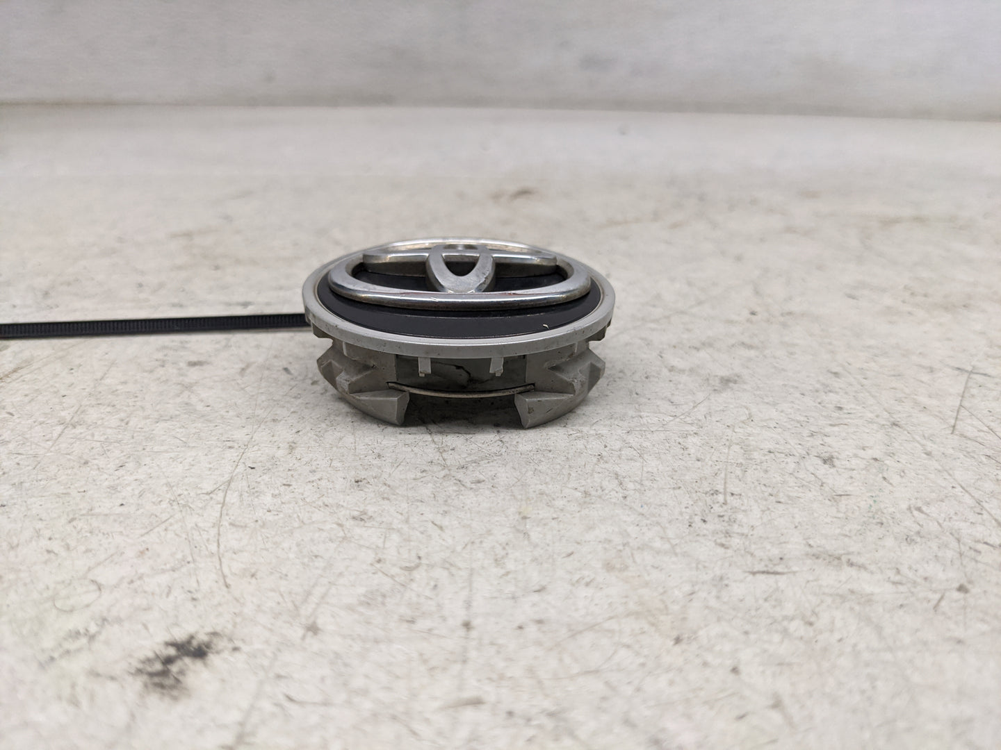2015 Toyota Rav4 Rim Wheel Center Cap Chrome 1481041 - Oemusedautoparts1.com