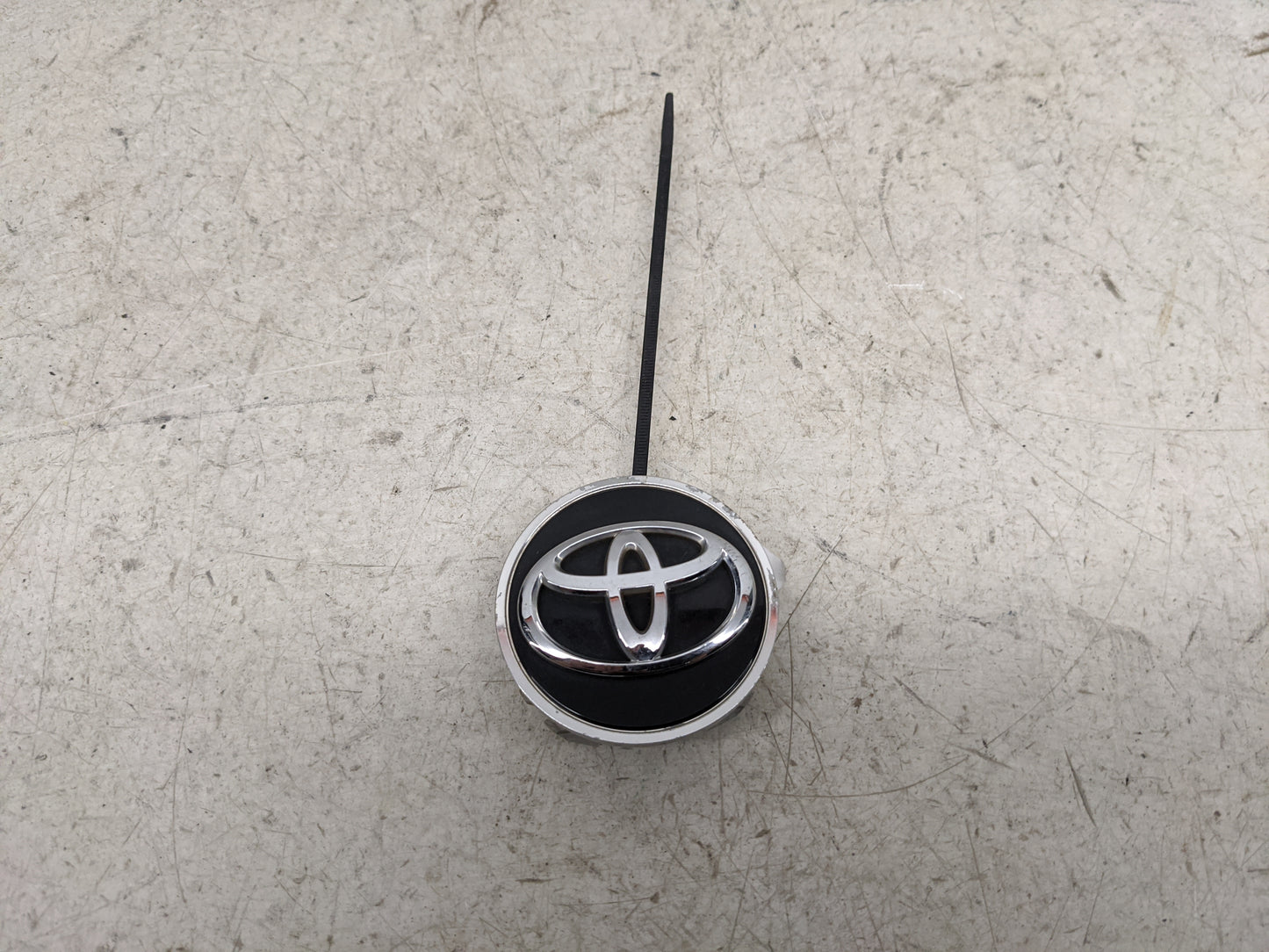 2015 Toyota Rav4 Rim Wheel Center Cap Chrome 1481064 - Oemusedautoparts1.com