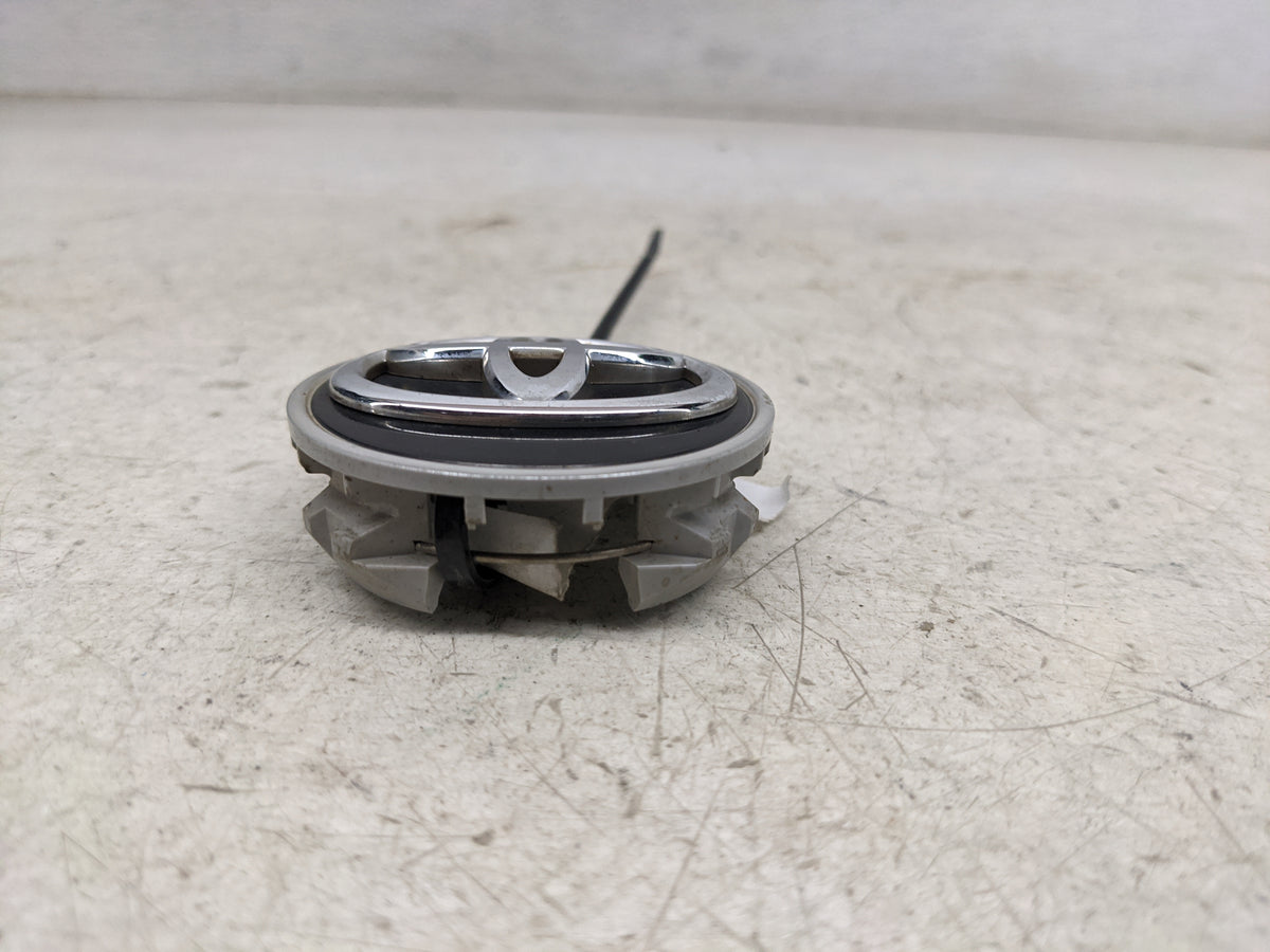 2015 Toyota Rav4 Rim Wheel Center Cap Chrome 1481064 - Oemusedautoparts1.com