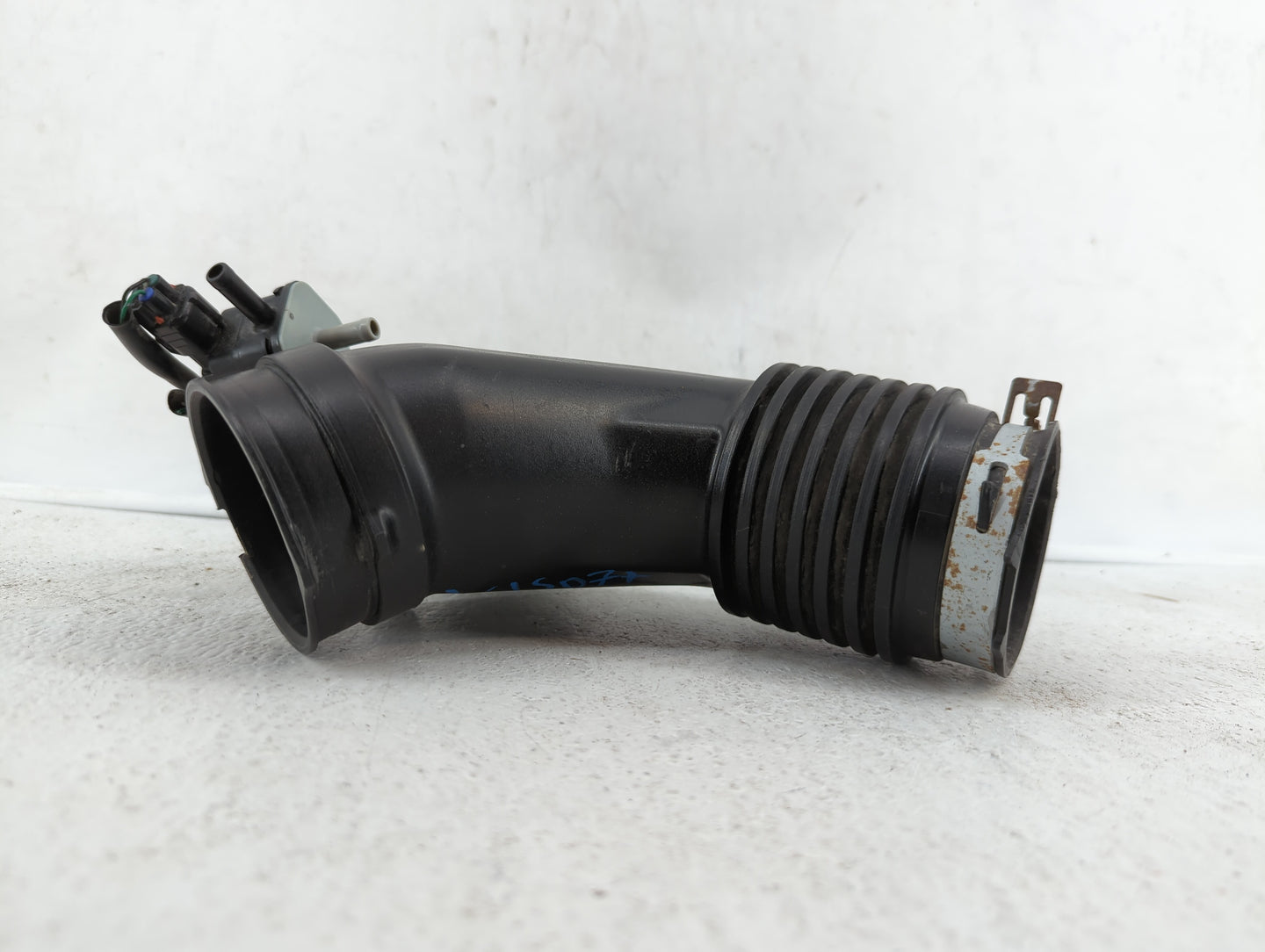 2015 Toyota Rav4 Air Cleaner Intake Duct Hose Tube - Oemusedautoparts1.com