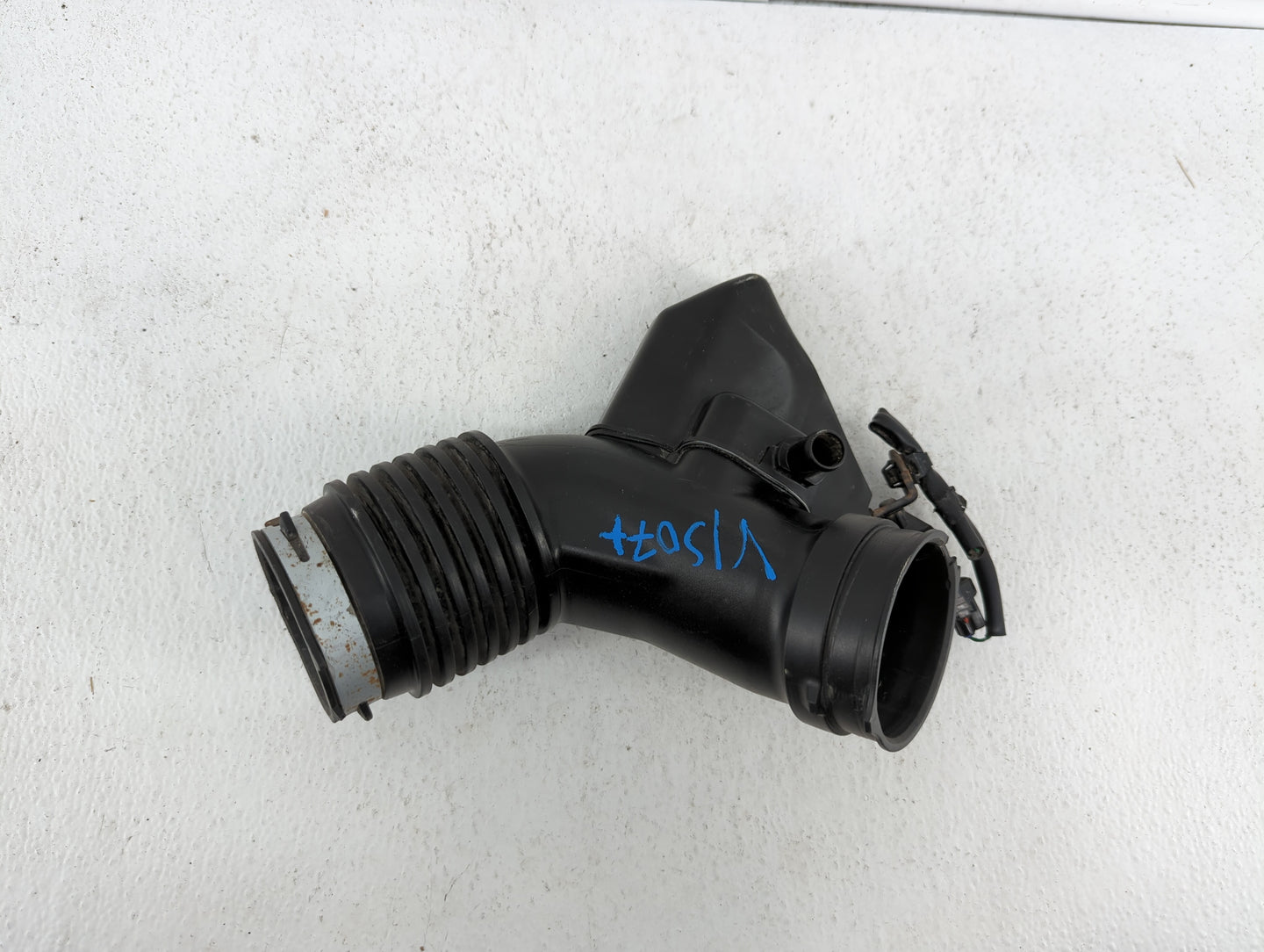 2015 Toyota Rav4 Air Cleaner Intake Duct Hose Tube - Oemusedautoparts1.com
