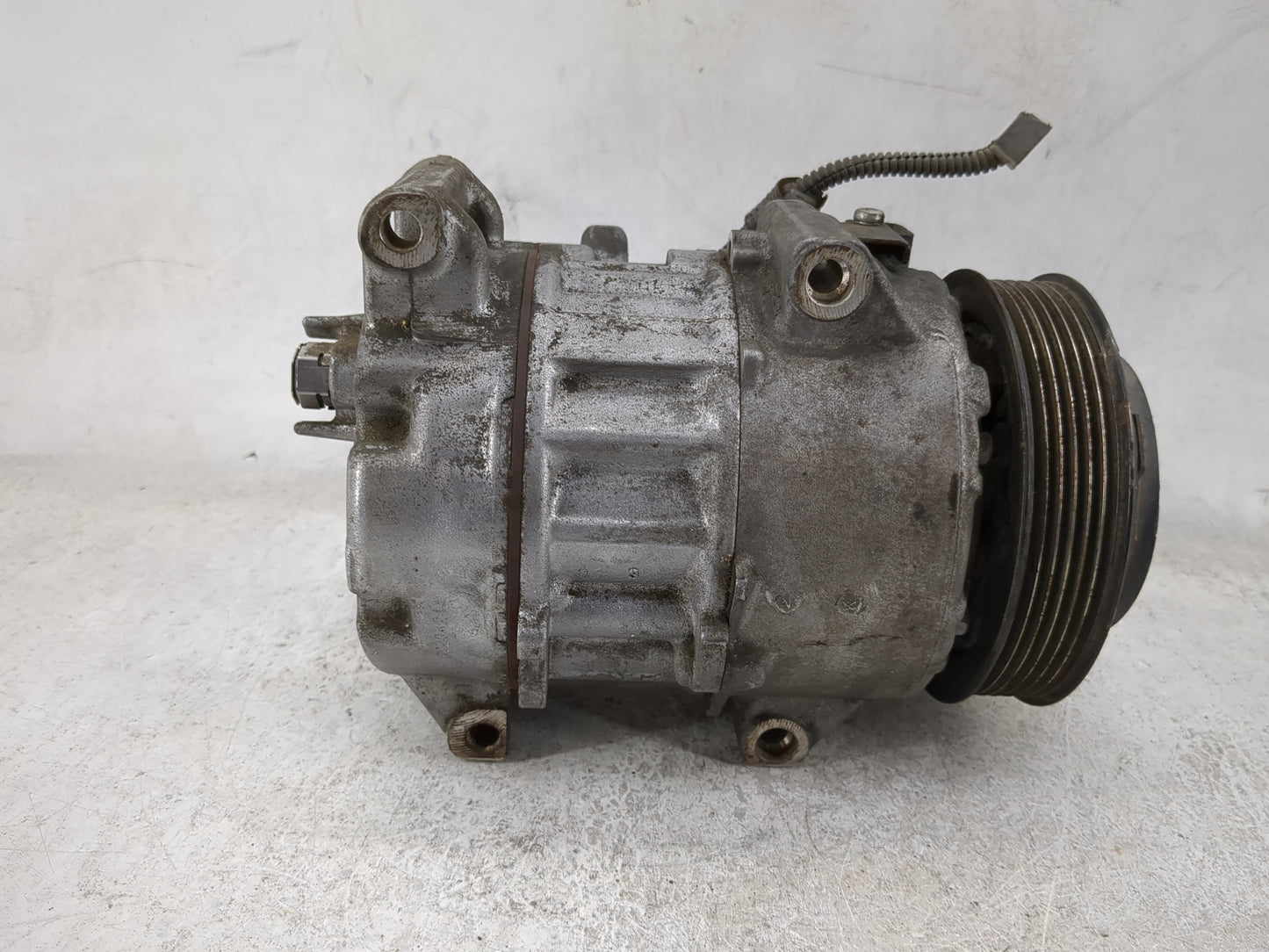 2015-2015 Toyota Rav4 Air Conditioning A/c Ac Compressor Oem - Oemusedautoparts1.com