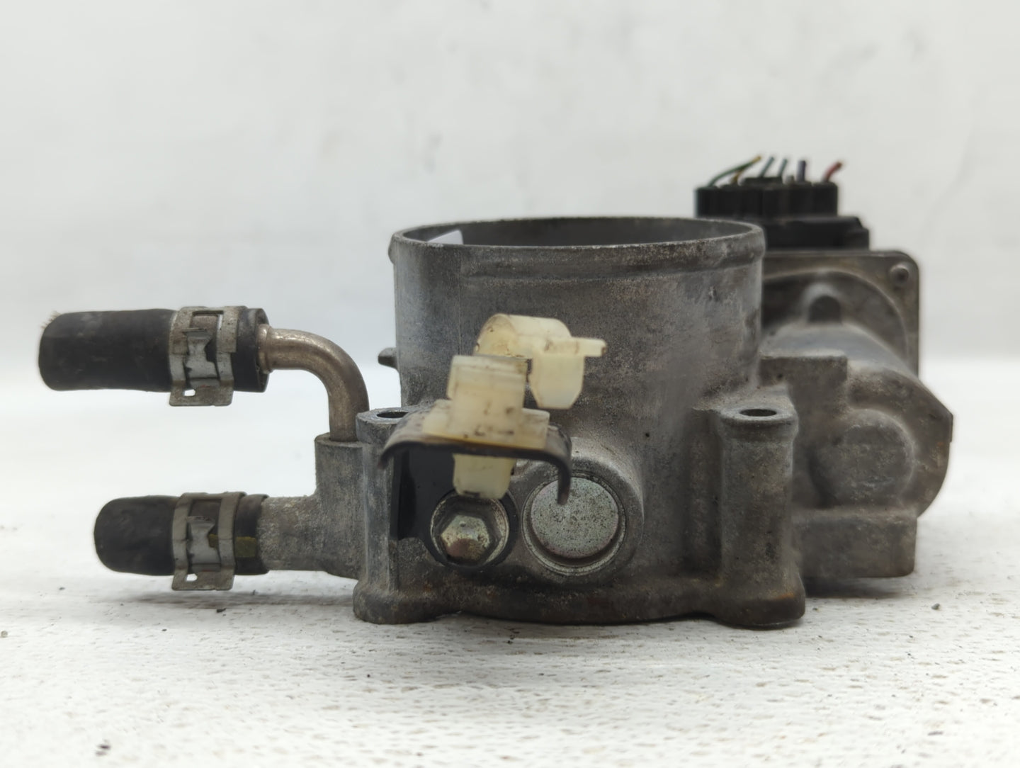 2009-2018 Toyota Rav4 Throttle Body P/N:22030-0V010 Fits Fits 2009 2010 2011 2012 2013 2014 2015 2016 2017 2018 2019 OEM Use