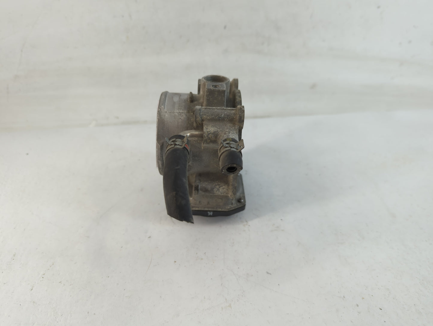 2009-2018 Toyota Rav4 Throttle Body P/N:22030-0V010 Fits Fits 2009 2010 2011 2012 2013 2014 2015 2016 2017 2018 2019 OEM Use