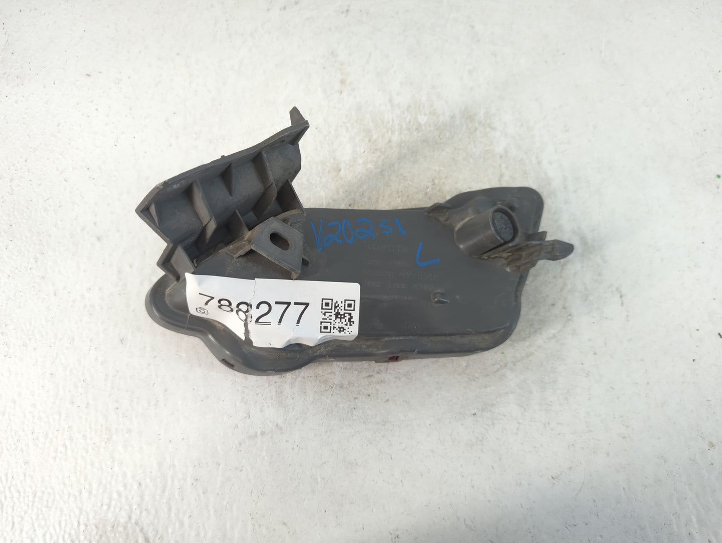 2013-2015 Toyota Rav4 Driver Left Oem Front Light Lamp - Oemusedautoparts1.com