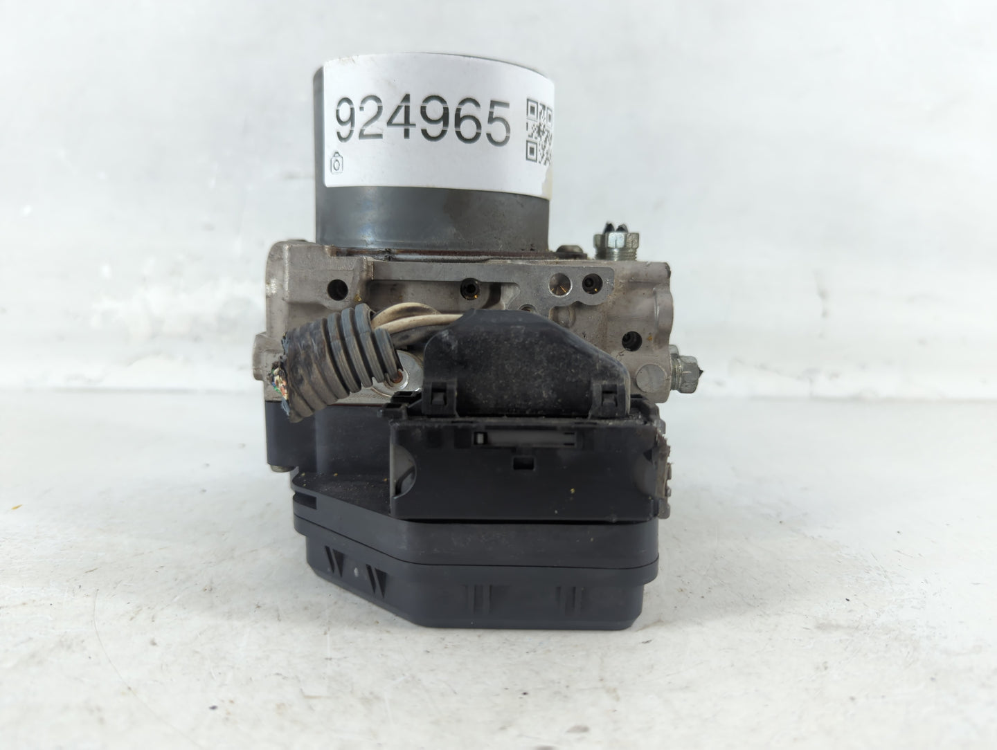 2015 Toyota Rav4 ABS Pump Control Module Replacement P/N:89541-42552 44540-42272 Fits OEM Used Auto Parts - Oemusedautoparts