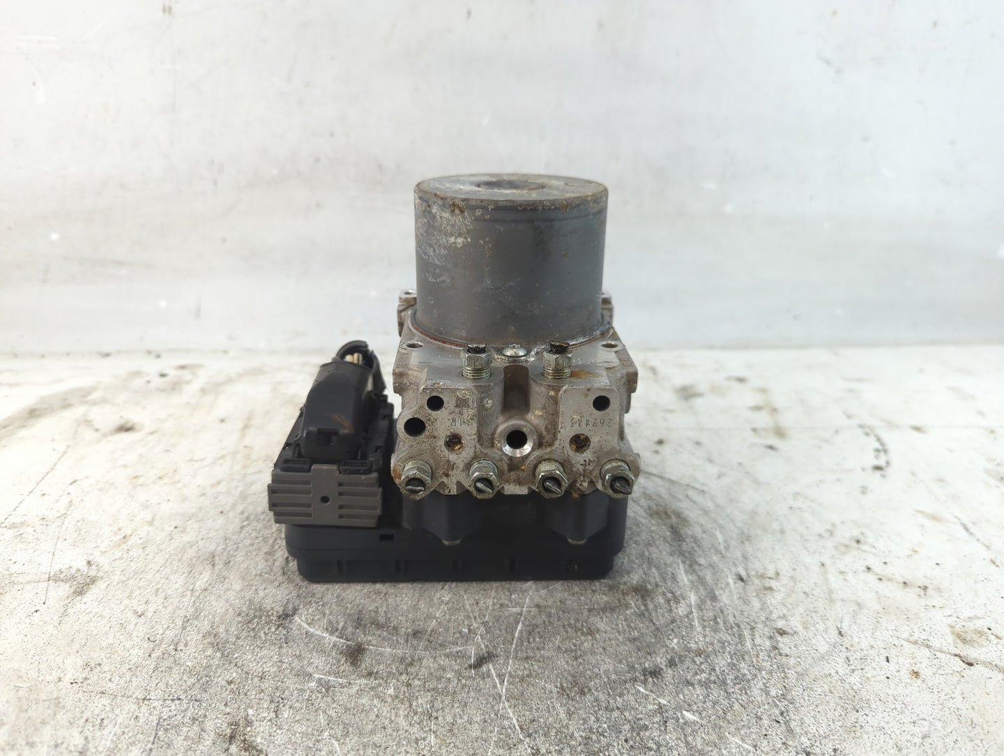 2015 Toyota Rav4 ABS Pump Control Module Replacement P/N:89541-42552 44540-42272 Fits OEM Used Auto Parts - Oemusedautoparts