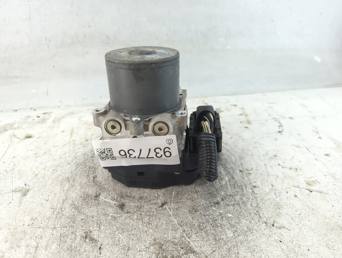 2015 Toyota Rav4 ABS Pump Control Module Replacement P/N:89541-42552 44540-42272 Fits OEM Used Auto Parts - Oemusedautoparts