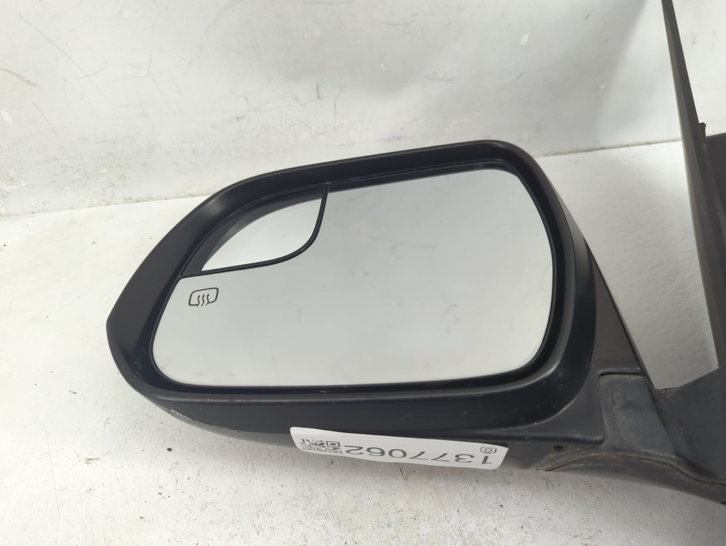2015-2017 Toyota Sienna Driver Side View Mirror - Left Door Mirror OEM Used - Oemusedautoparts1.com
