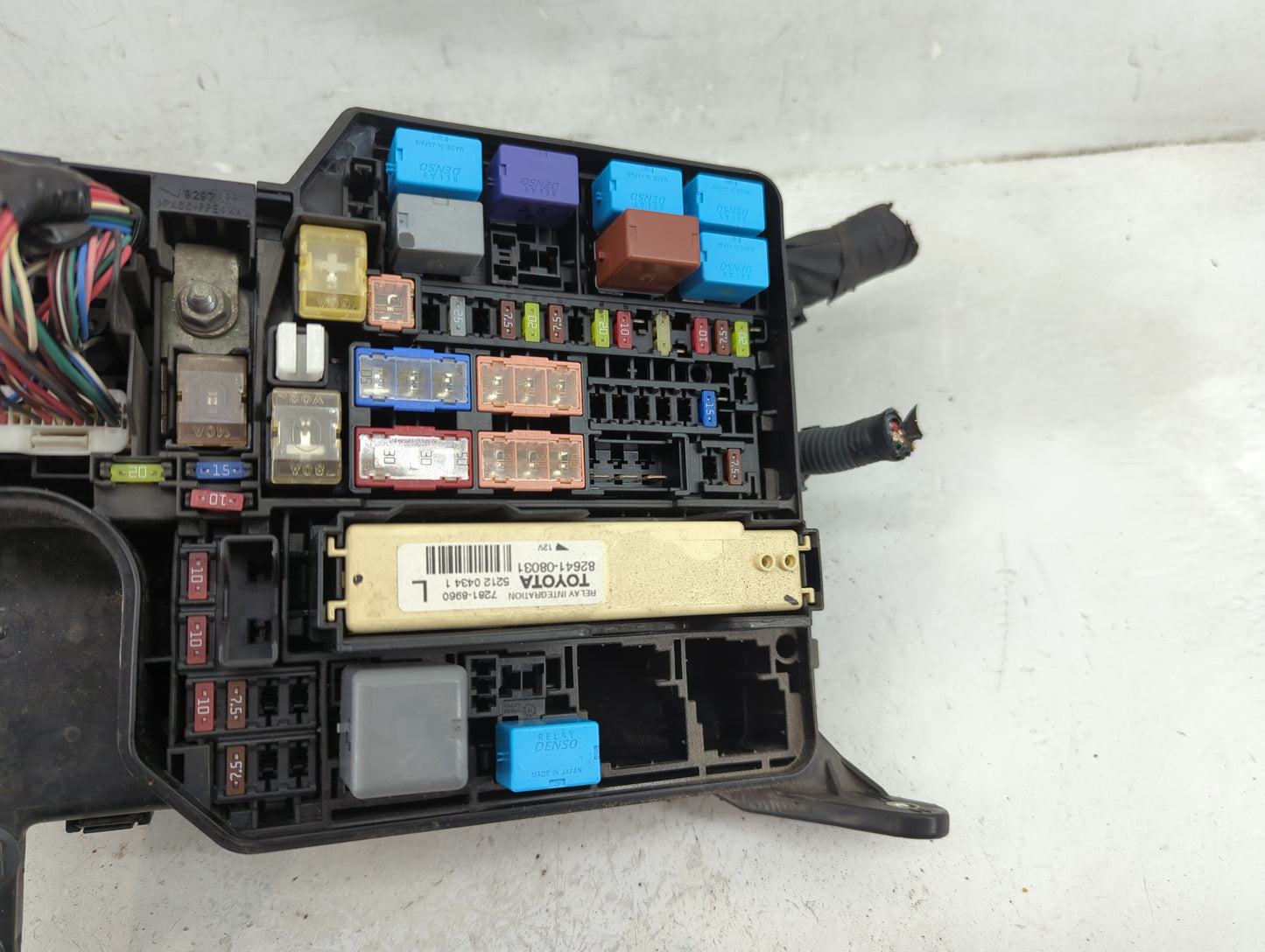 2011-2016 Toyota Sienna Fusebox Fuse Box Panel Relay Module P/N:82672-08120 Fits Fits 2011 2012 2013 2014 2015 2016 OEM Used