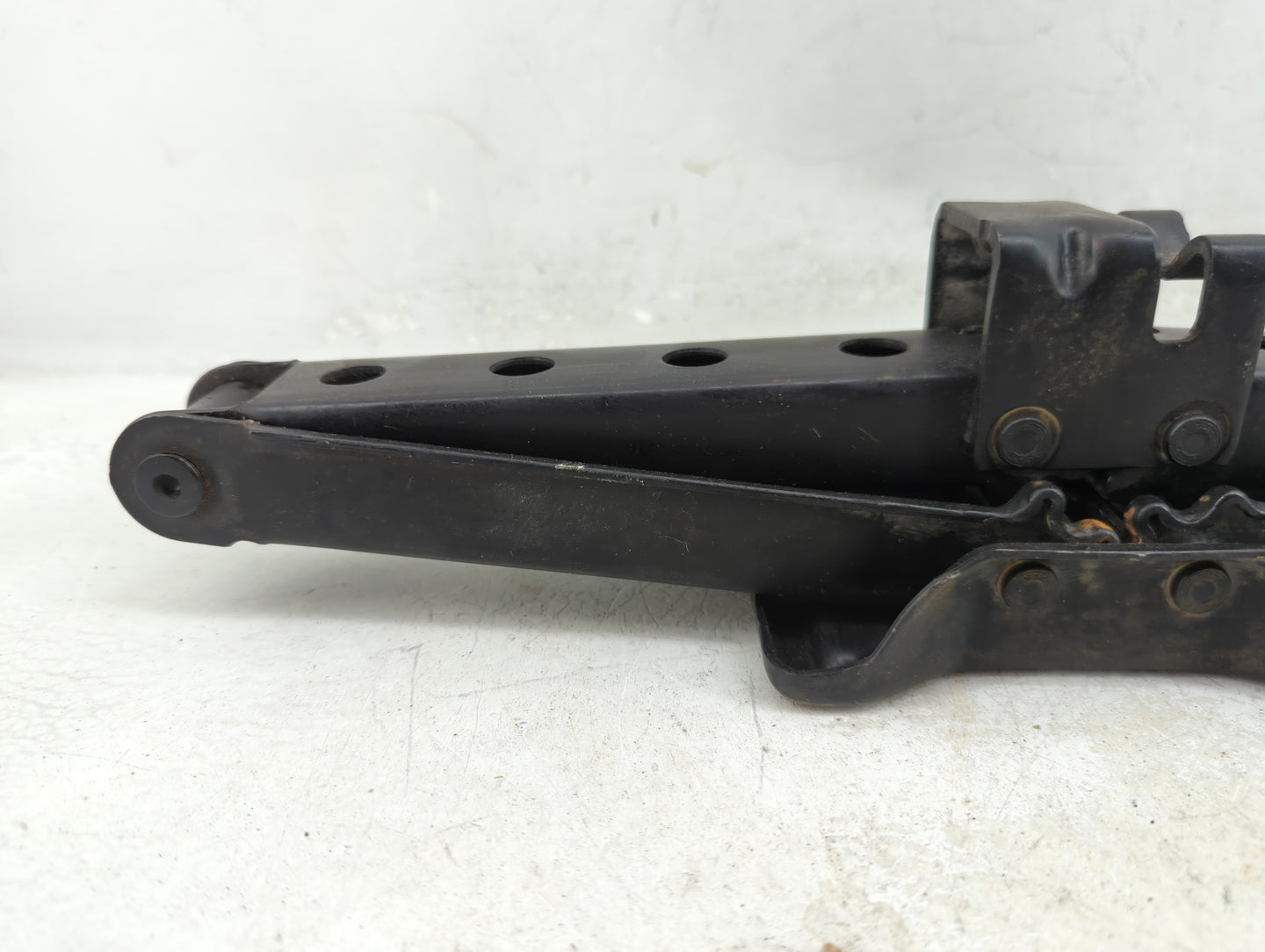 2015 Toyota Sienna Spare Scissor Car Jack - Oemusedautoparts1.com