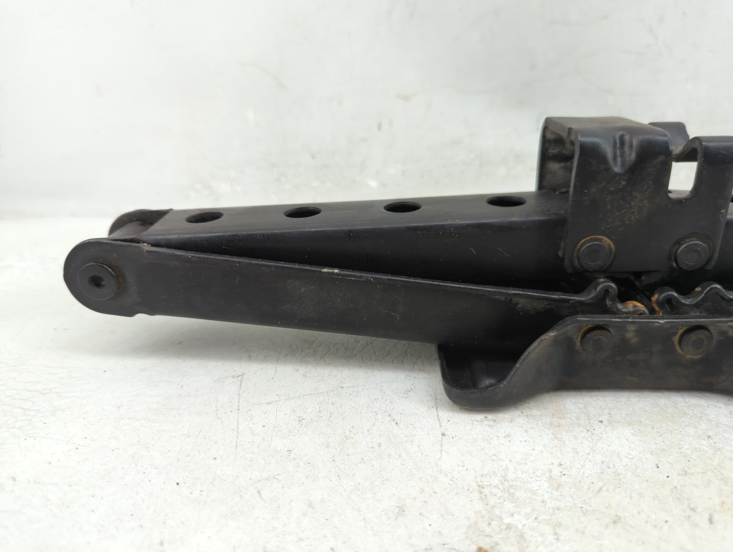 2015 Toyota Sienna Spare Scissor Car Jack - Oemusedautoparts1.com