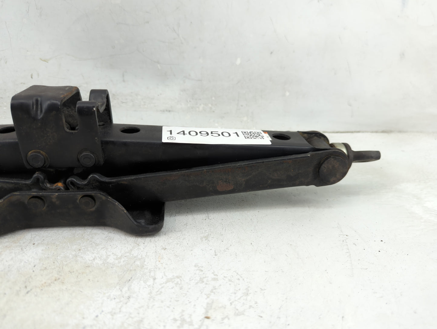 2015 Toyota Sienna Spare Scissor Car Jack - Oemusedautoparts1.com