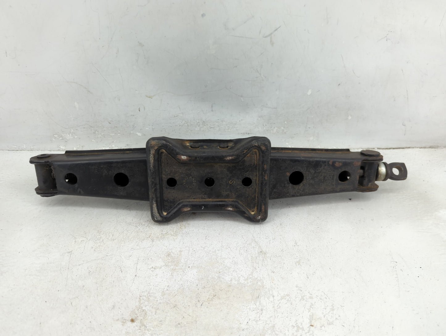 2015 Toyota Sienna Spare Scissor Car Jack - Oemusedautoparts1.com
