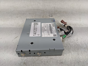 2015-2017 Toyota Sienna Radio AM FM Cd Player Receiver Replacement P/N:86180-0E011 Fits OEM Used Auto Parts - Oemusedautopar