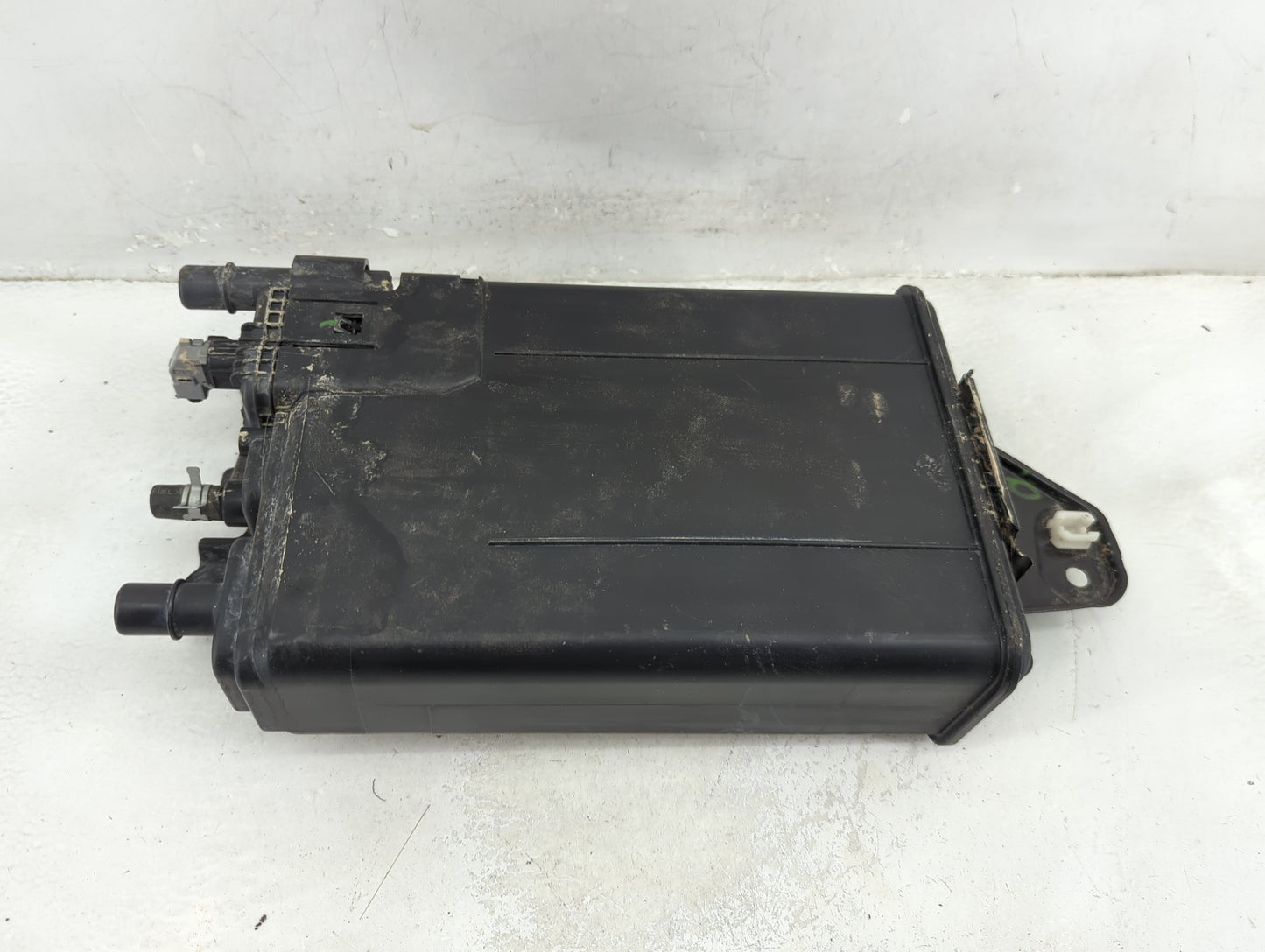 2015 Toyota Sienna Fuel Vapor Charcoal Canister - Oemusedautoparts1.com