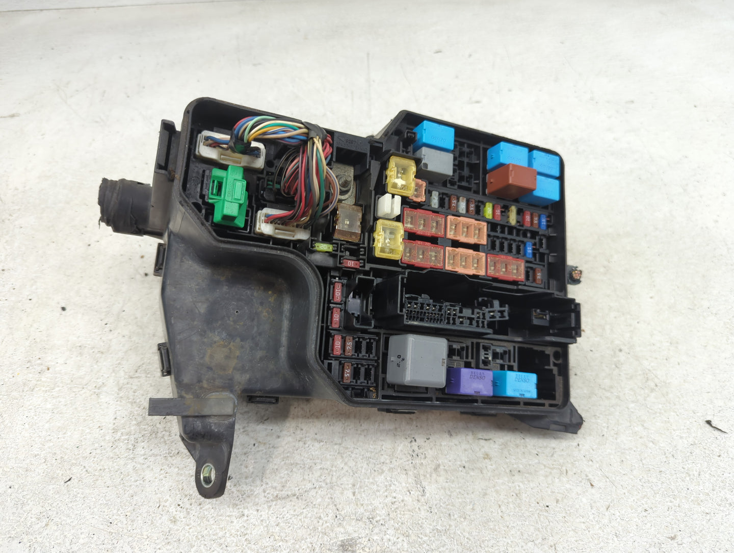2011-2016 Toyota Sienna Fusebox Fuse Box Panel Relay Module P/N:82672-08120 Fits Fits 2011 2012 2013 2014 2015 2016 OEM Used