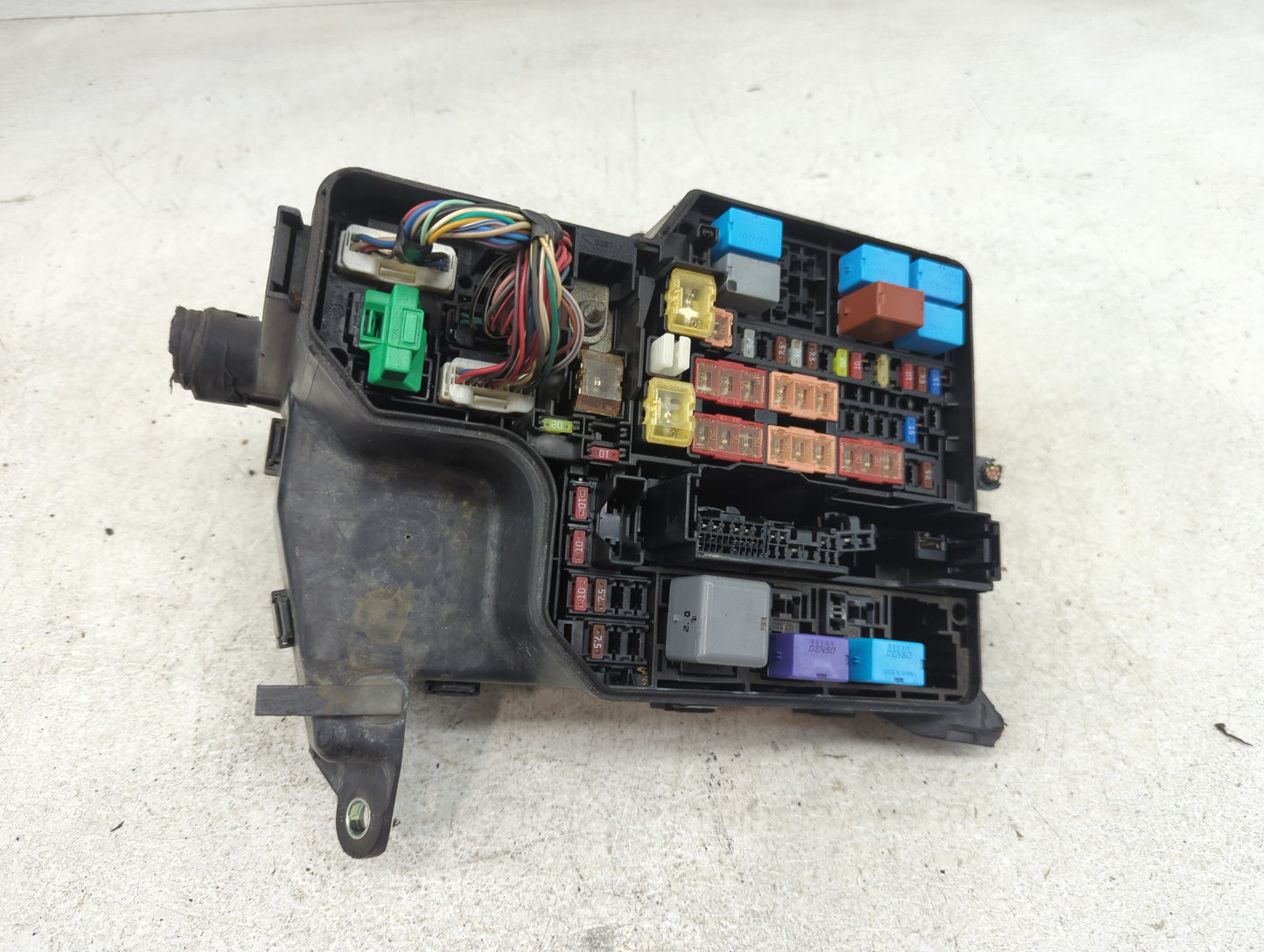 2011-2016 Toyota Sienna Fusebox Fuse Box Panel Relay Module P/N:82672-08120 Fits Fits 2011 2012 2013 2014 2015 2016 OEM Used