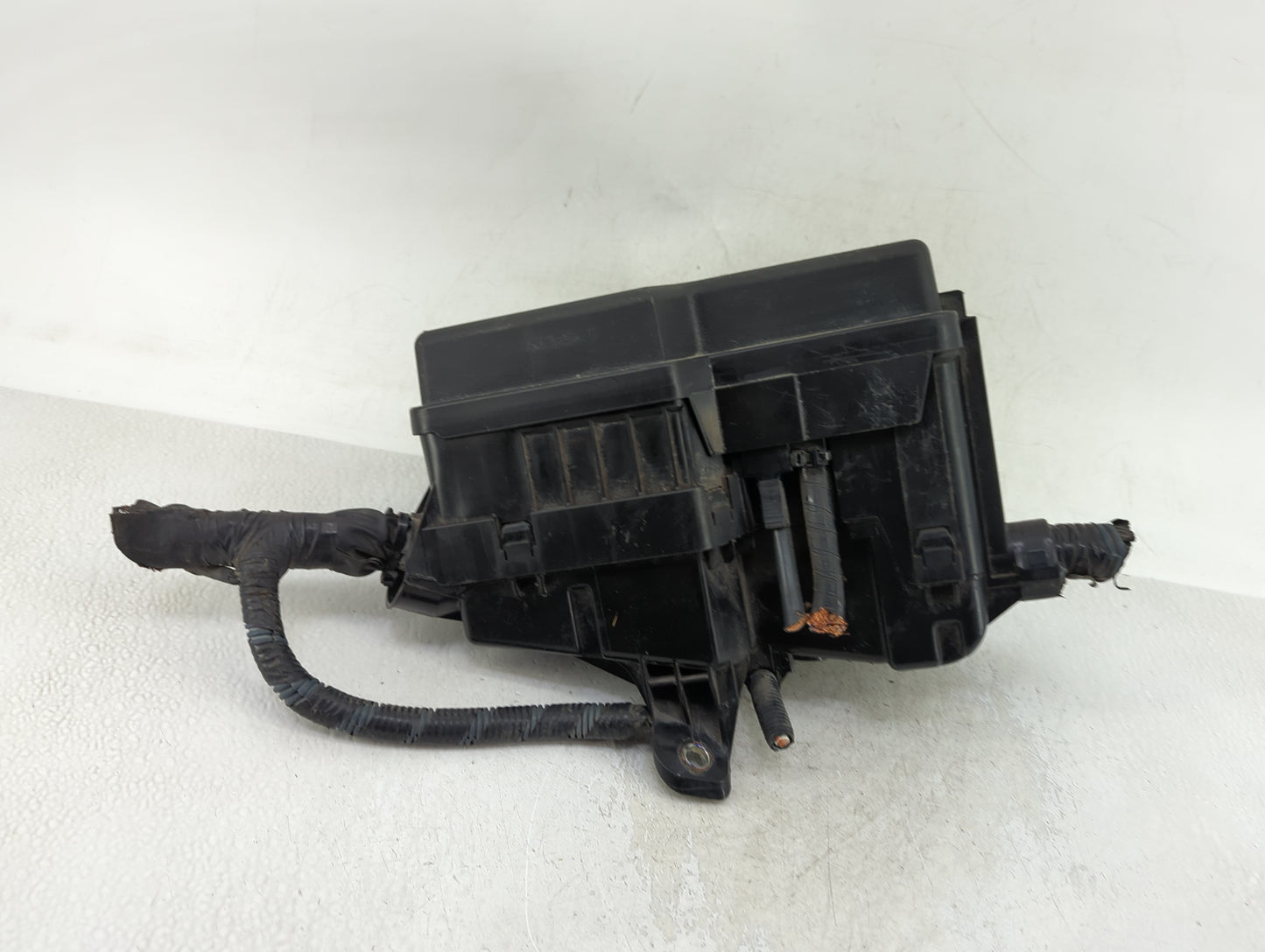 2011-2016 Toyota Sienna Fusebox Fuse Box Panel Relay Module Fits Fits 2011 2012 2013 2014 2015 2016 OEM Used Auto Parts - Oe