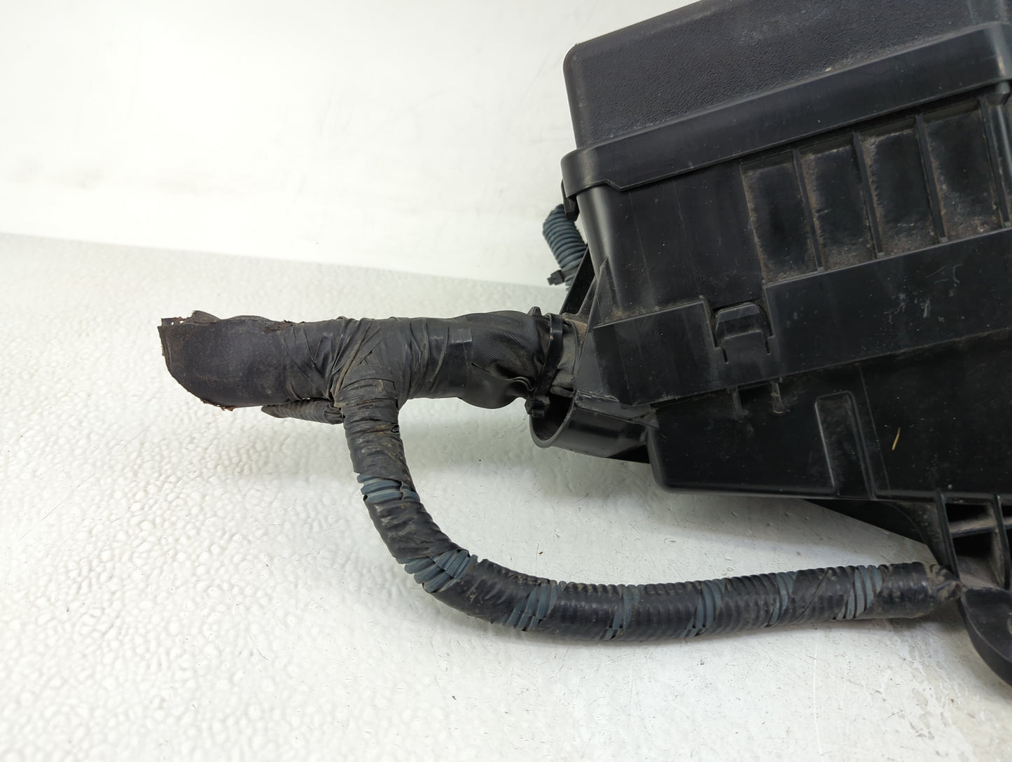 2011-2016 Toyota Sienna Fusebox Fuse Box Panel Relay Module Fits Fits 2011 2012 2013 2014 2015 2016 OEM Used Auto Parts - Oe