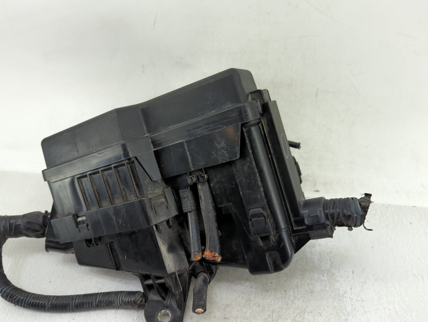 2011-2016 Toyota Sienna Fusebox Fuse Box Panel Relay Module Fits Fits 2011 2012 2013 2014 2015 2016 OEM Used Auto Parts - Oe