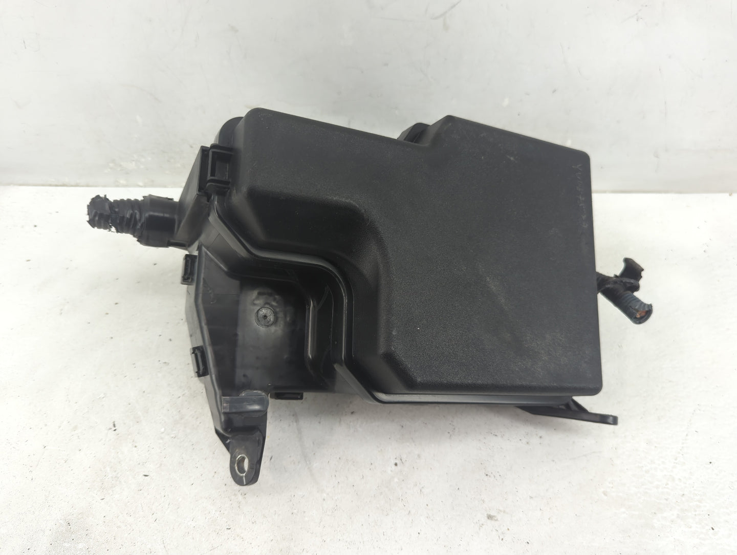 2011-2016 Toyota Sienna Fusebox Fuse Box Panel Relay Module P/N:82672-08120 Fits Fits 2011 2012 2013 2014 2015 2016 OEM Used