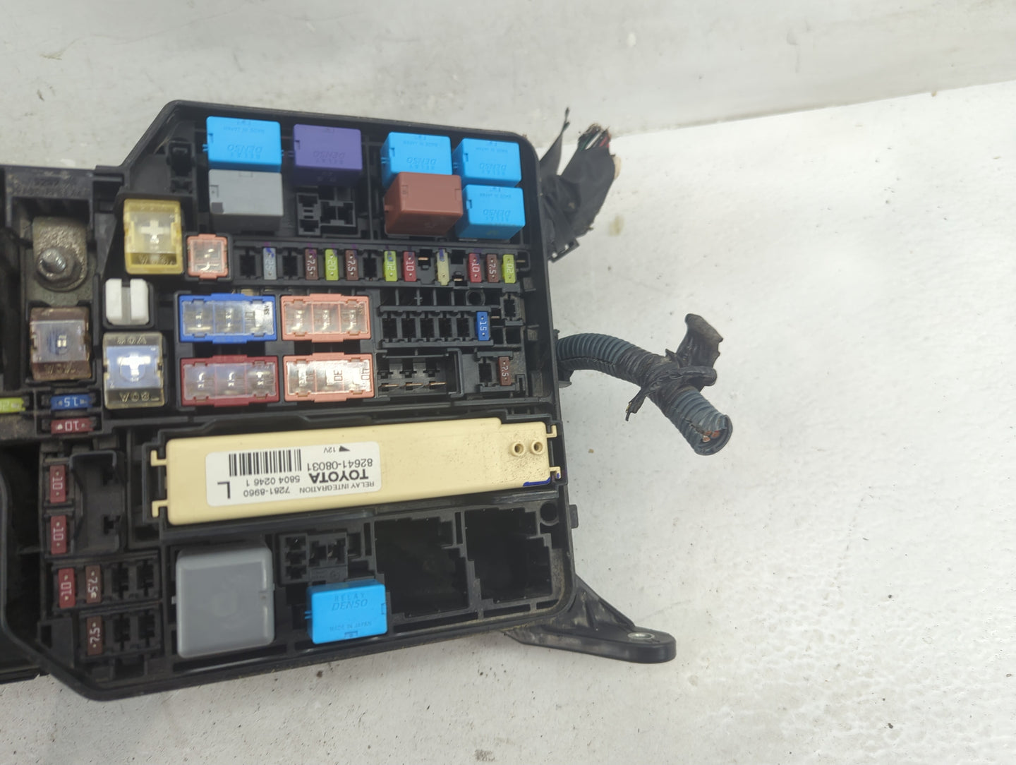 2011-2016 Toyota Sienna Fusebox Fuse Box Panel Relay Module P/N:82672-08120 Fits Fits 2011 2012 2013 2014 2015 2016 OEM Used