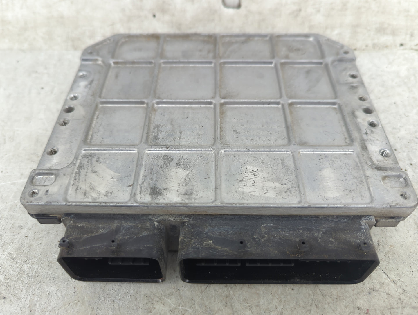 2015-2016 Toyota Sienna PCM Engine Control Computer ECU ECM PCU OEM P/N:89661-08420 Fits Fits 2015 2016 OEM Used Auto Parts 