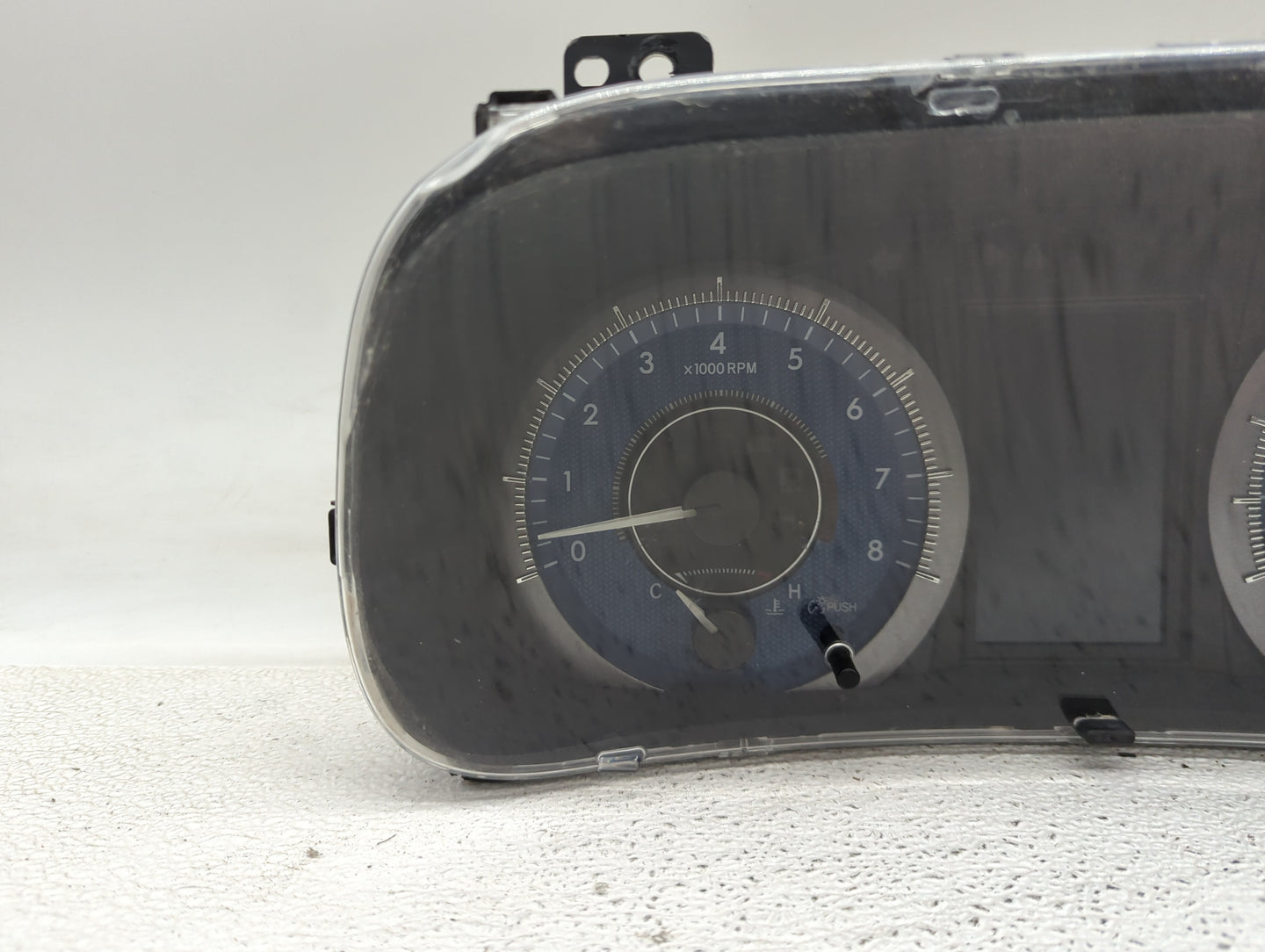 2015-2016 Toyota Sienna Instrument Cluster Speedometer Gauges P/N:83800-08600-00 Miles: Fits Fits 2015 2016 OEM Used Auto Pa